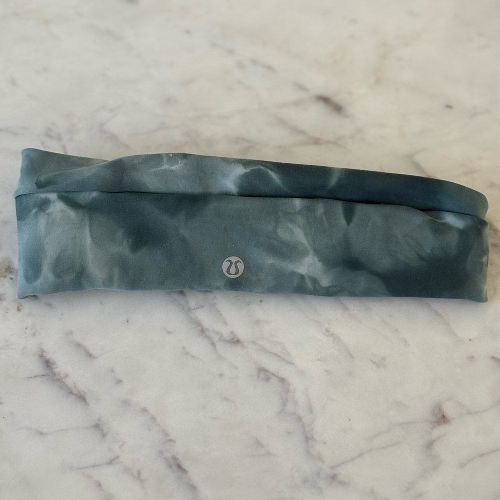 Lululemon OS Headband
Diamond Dye Starlight Smoked Spruce
